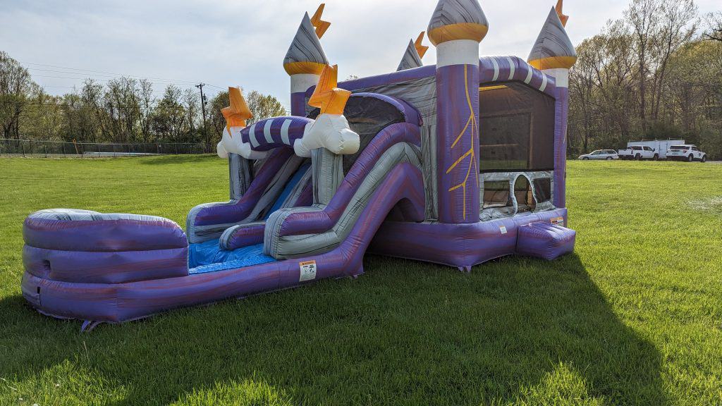 Our Thunder Dual Lane is one of the best water slide rentals in Chesterfield, MO
